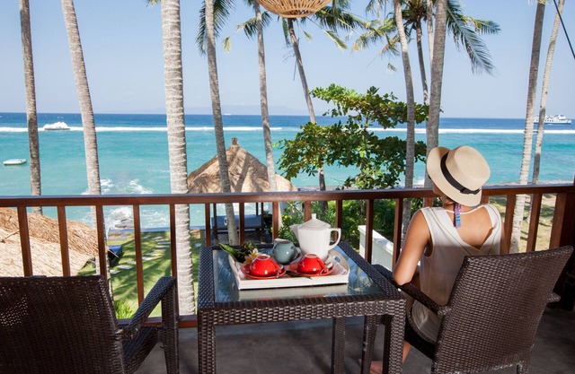 Villa Anjani - Idyllic Beachfront Bali Getaway in Candidasa