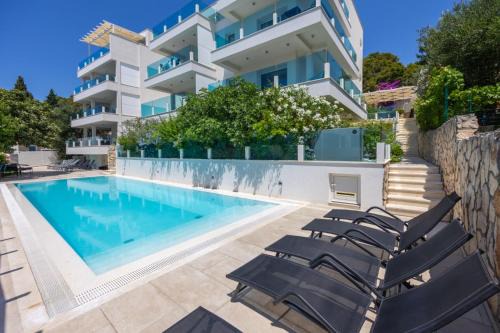 Villa Aqua Residence
