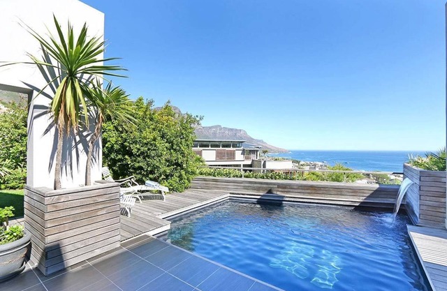 Villa Aqua