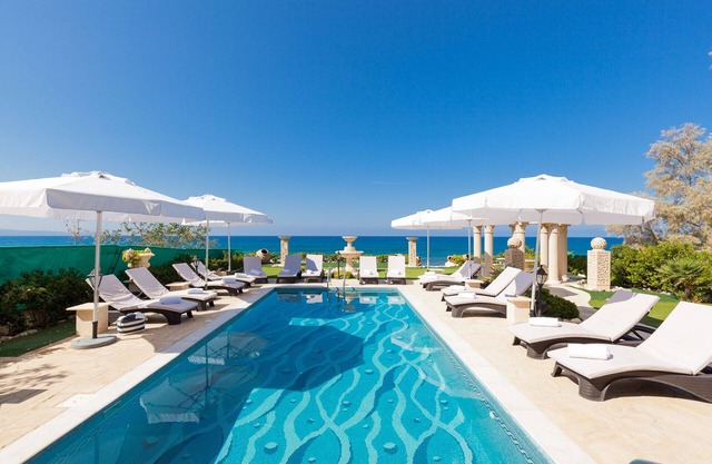 VILLA ARRISSOS - Magnificent 8 Guest Room villa with amazing views!