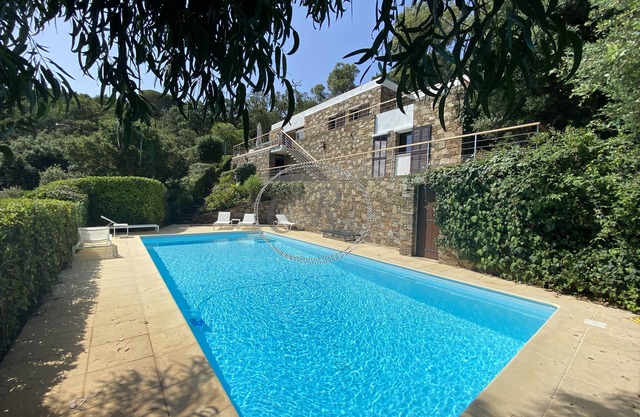 Villa Avec Piscine et vue mer Panoramique Située au Gaou