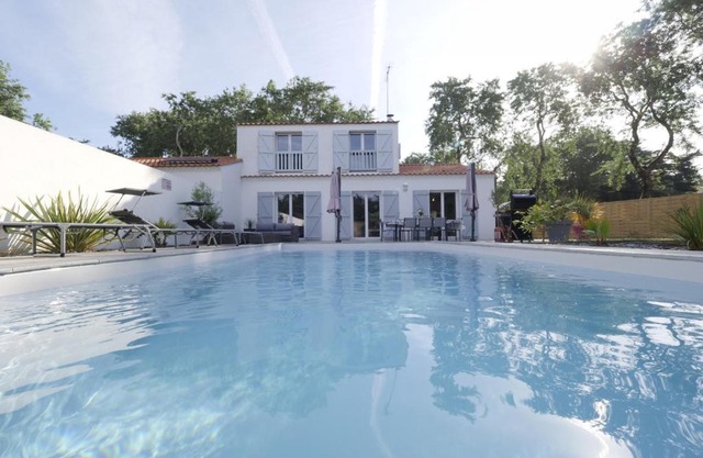 Villa avec piscine pour 8