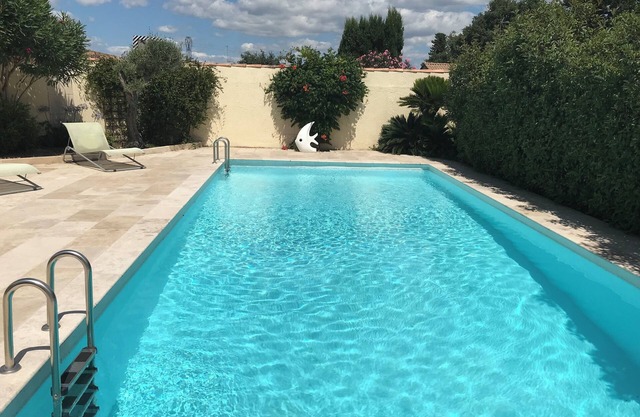 Villa Avec Piscine aux Portes de Nîmes Dans un Petit Village Calme