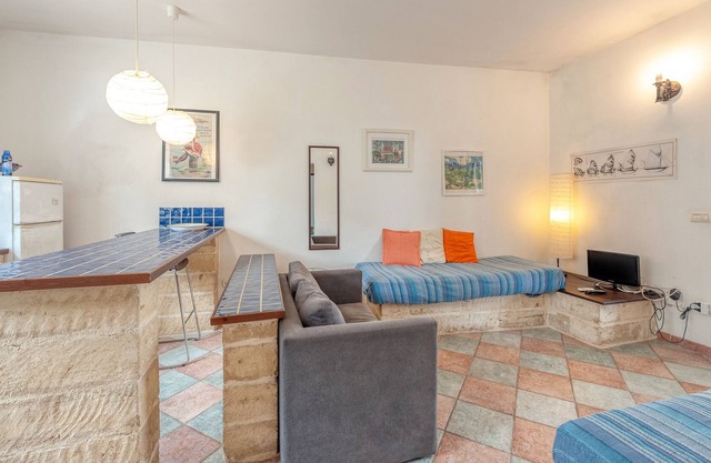 Villa 'Azzurro Salento 2' with Sea View, Wi-Fi and Air Conditioning