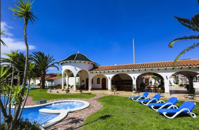 Villa Balneari Resort Casa Vacances Per Famílies Chalet Casa Rural