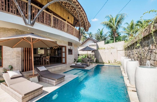 Villa Bambooz Sari