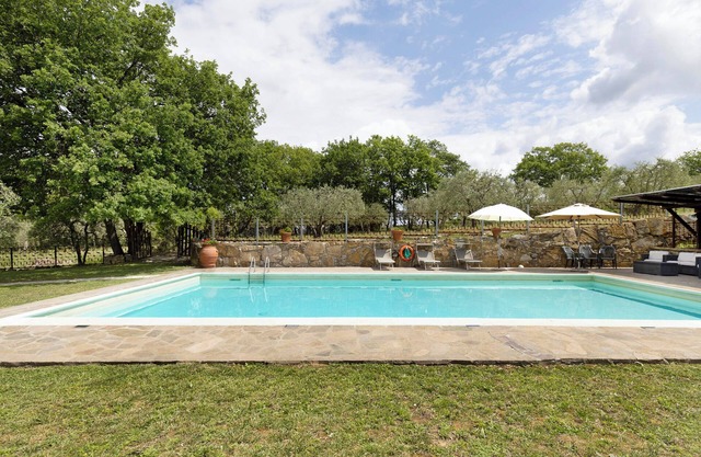 Villa 'Beccalorzo' with Private Pool, Wi-Fi and Air Conditioning