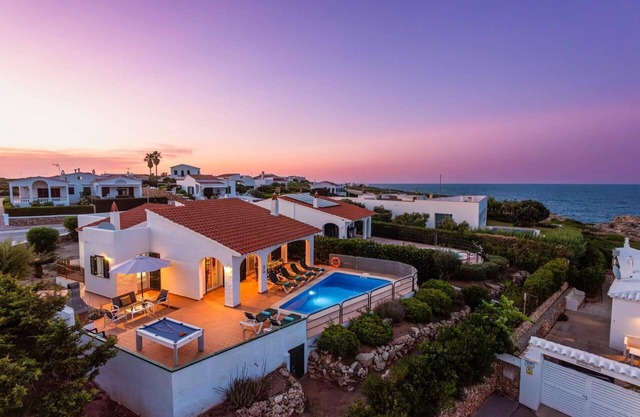 Villa Blanc Arenal by Villa Plus