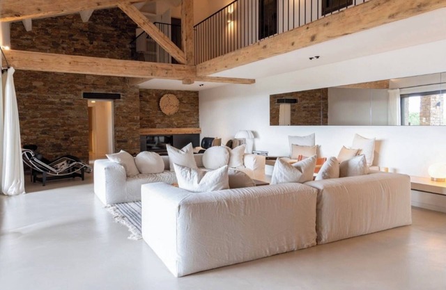Villa Borma Magnificent house 7 min walk from cabasson beach