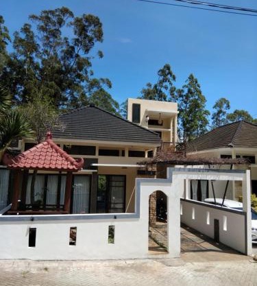 Villa Bungas Kusuma Pinus M92