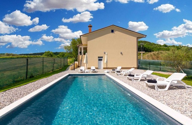 Villa Butoniga Nature with a private swimming pool