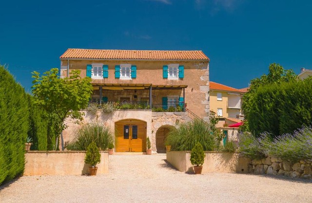 Villa Ca'Pietra, rustic stone house