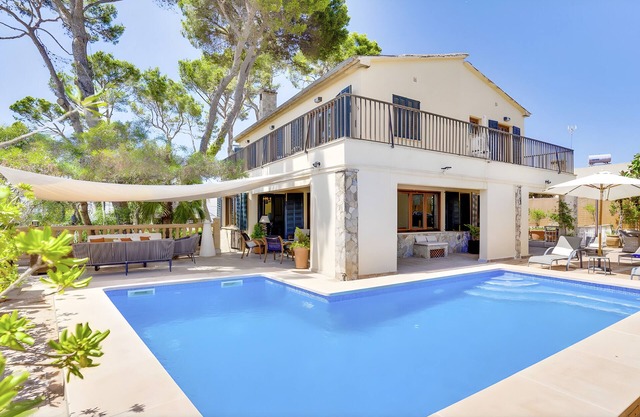 Villa "Cala Estancia Mercedes" with sea views, barbecue, saltwater pool and AC