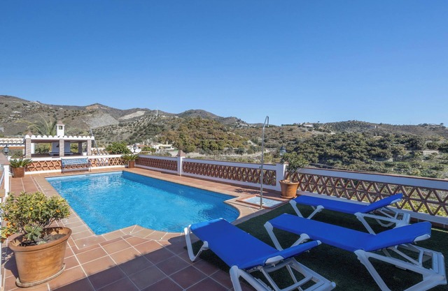 Villa Camarón with Sea View, Pool, Terrace & Wi-Fi