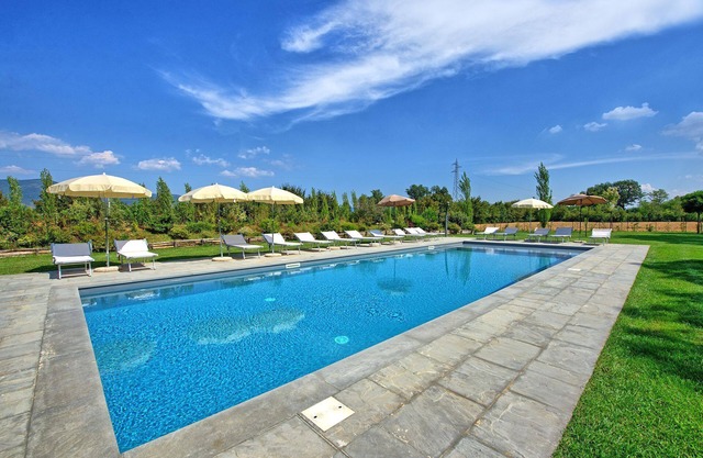 Villa Cangeli - Vacation Rental with swimming pool in Valdichiana, Tuscany.