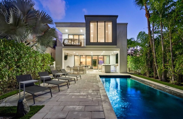 Villa Celine-Modern house w/pool