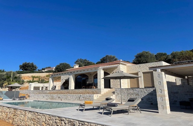 Villa Chalarosi, natural stone villa with panoramic views and heated pool