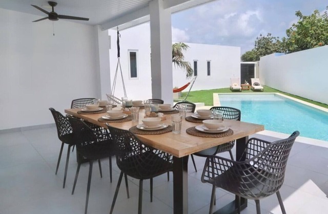 Villa Charly.Close to Palm Beach !