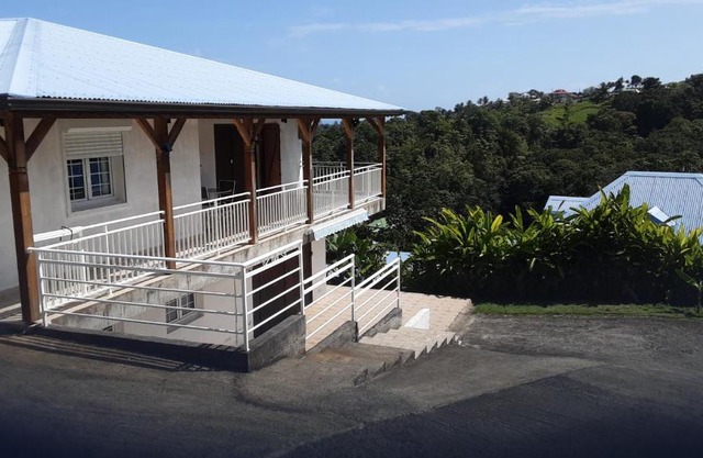 VILLA Charly, Spacieux appartement proche Deshaies