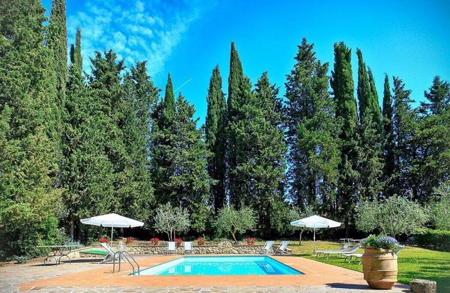 Villa Cherubina: A splendid sixteenth-century three-story villa located on top of a small hill, with Free WI-FI.