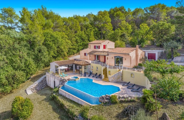 Villa Colombes by Villa Plus