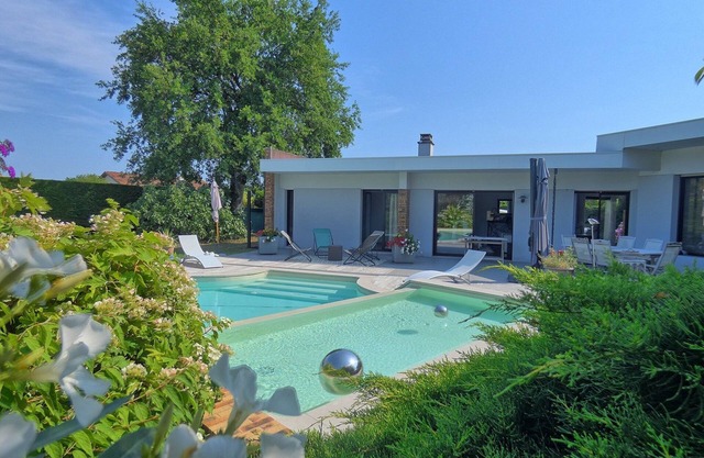 Villa D'architecte Avec Piscine, 15 min de Bordeaux