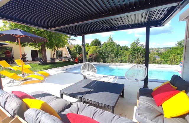 Villa d'Elsa 10-12 persons - heated pool - 500 m from the city center