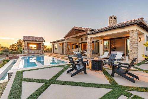 Villa de la Sky Ranch Sprawling Tuscan Villa in Wine Country