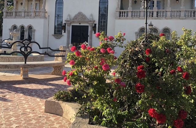Villa de San Rafael & Guest House
