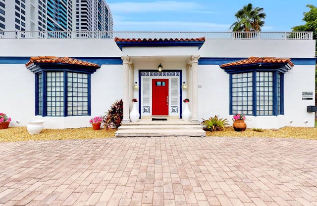 Villa Diamond in South Beach