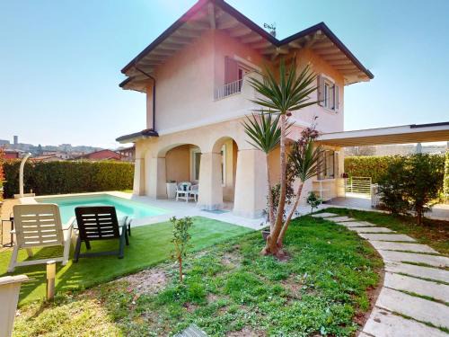 Villa Dolcevita by Bookinggardalake