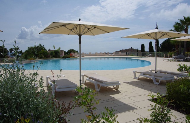 Villa 'Domaine Du Golf De Roquebrune' with Sea View, Wi-Fi and Air Conditioning