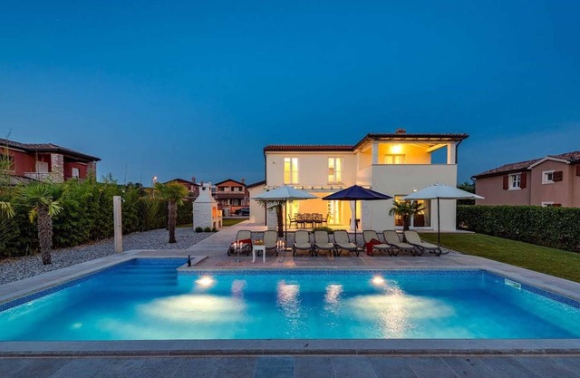 Villa Domenica with pool