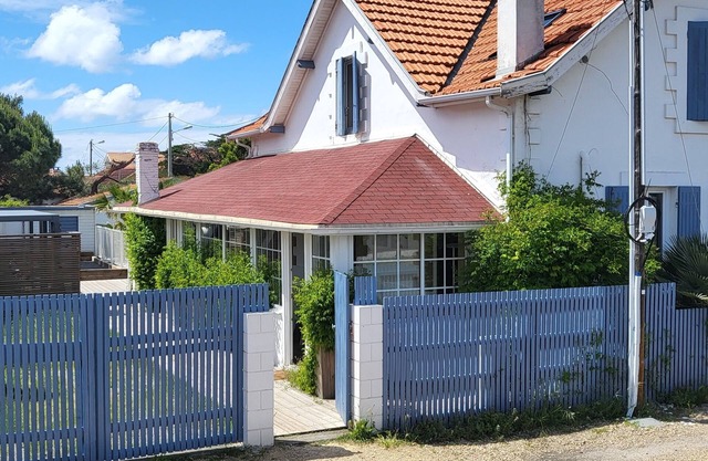 Villa Dune Fleurie, swimming pool, 18 pers, 8 bedrooms. 4 bathrooms, 4 WCs, 300 m from the beach