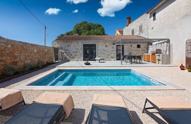 Villa Dvori with pool