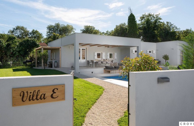 Villa E nearby Umag – Crovillas GmbH