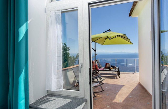 Villa Ecuba - Villa for Groups in a Strategic Position