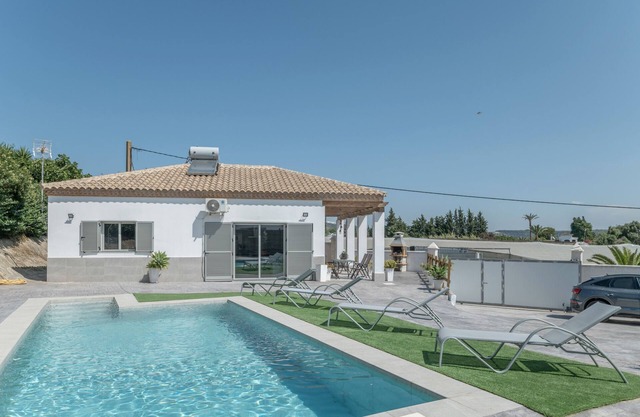 Villa 'El Olivar 1' with Mountain Views, Wi-Fi and Air Conditioning