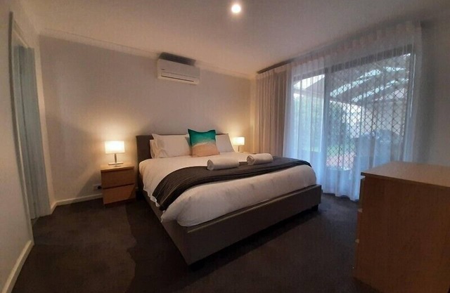 Villa Elanora - Beautifully executed recent renovation. Stylish and comfortable