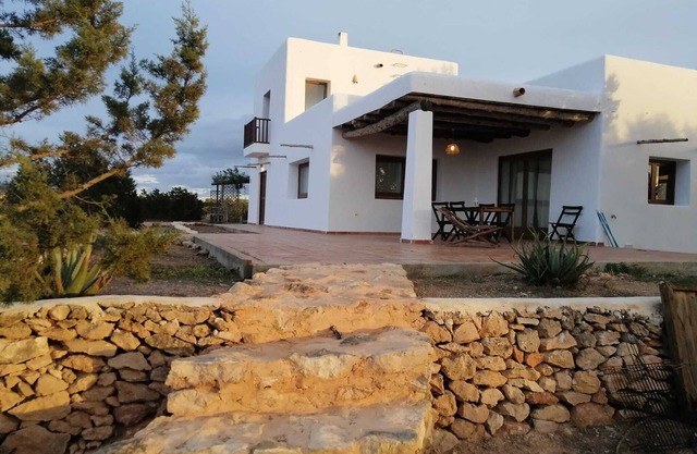 Villa "Els Castells" with Shared Pool & Wi-Fi
