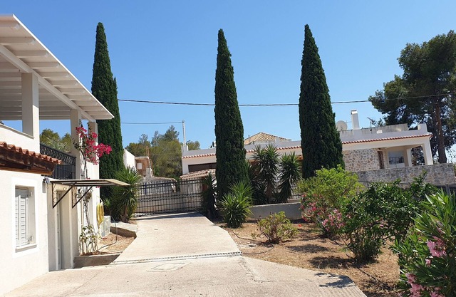 Villa Emeli - Sea View & Near Beaches
