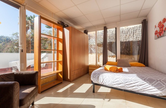 Villa 'Familiar Verdaguer' with Mountain View, Wi-Fi and Air Conditioning
