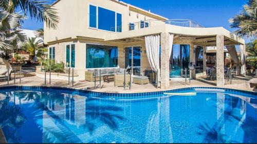 Villa Family Eilat with heated pool