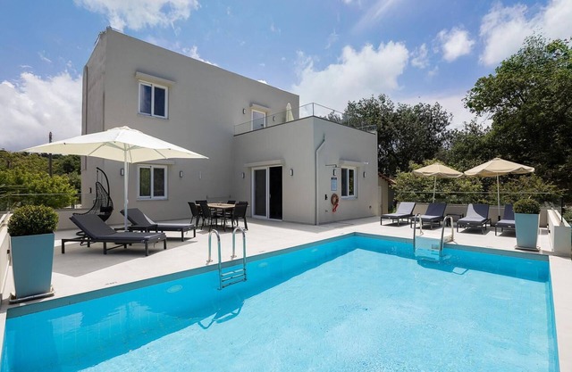 Villa Filia - Three Bedroom Villa, Sleeps 6