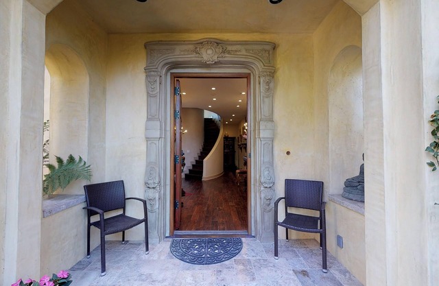 Villa Fiori Vista - Bel Air Ocean Views - 7 Bedroom