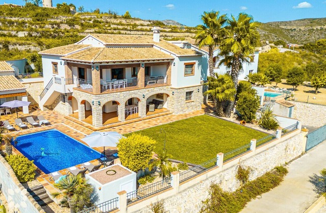 Villa FORTEZZA by Abahana Villas