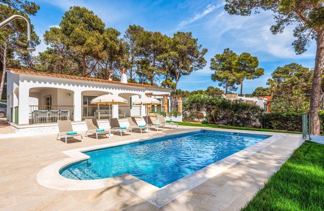 Villa Gabriela - Four Bedroom Villa, Sleeps 7