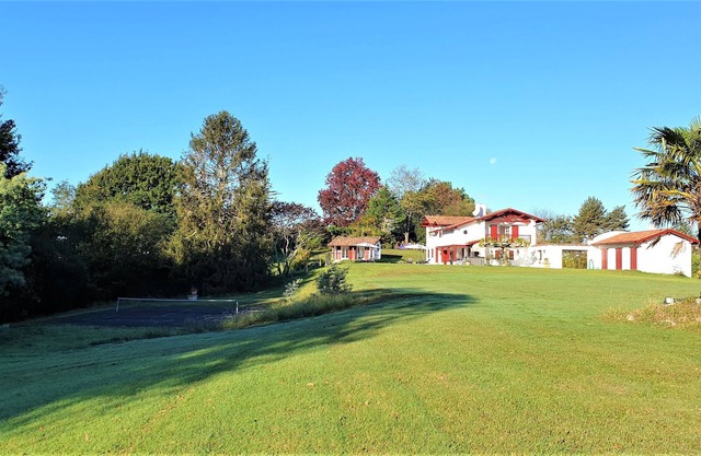 Villa Garatenborda near Biarritz, swimming pool, jacuzzi