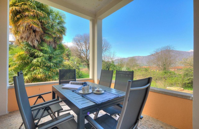 Villa Giulia - Privacy 5 min walk to Lake, Porto Valtravaglia, Italy