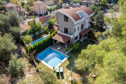 Villa Grass 2 Daily Weekly Rentals
